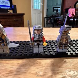 Lego Castle Soldier Figure Lot (3)