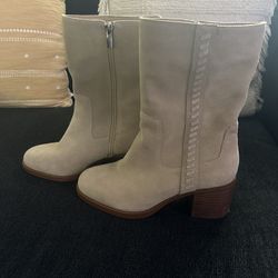 Vince Camuto Boots Size 7 1/2 Women’s 