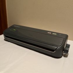 FoodSaver Vacuum Sealer FM2055