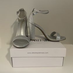 DREAMPAIRS Silver/Glitter Heels