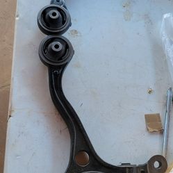 2008----2012 Honda Accord/2009---2014 Acura tsx Moog Lower Control Arms 