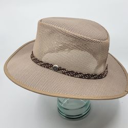 Monterey Bay Hat Mens Large Cabana Crushable Beach Safari USA. 
Pre-owned, very good shape - please see photos for details. Brim 3". 
Size L - 7 1/4 -