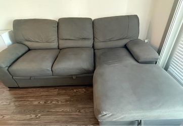 🛋️ Gray Sectional Sofa w/ Pull-Out Bed & Storage