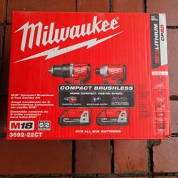 Milwaukee M18 Brushless Drill And Impact Set