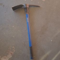 Kobalt 5-lb Steel Pick Mattock with Fiberglass handle