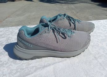 LIKE NEW MERRELL FLY STRIKE SHOES WOMEN'S 11 WIDE