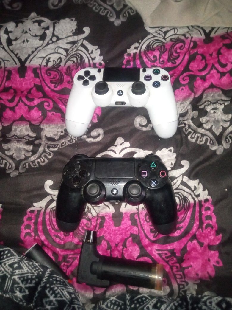 PS4 Controllers