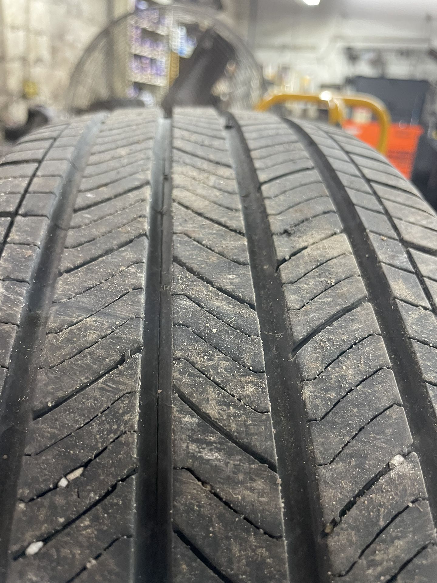 Set Of 4 Michelin Primacy Tires 225/60R18