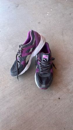 Pumas Size 10