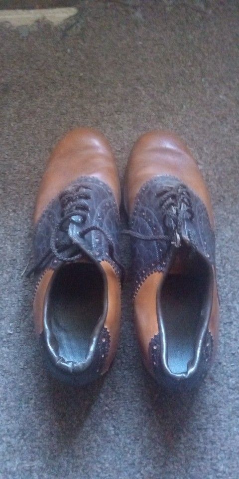 Men's Golf Shoes Good Condition Size 10 1/2 $10.00