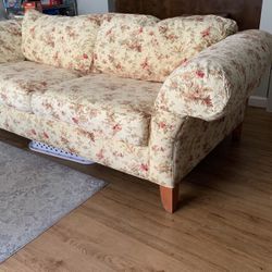 Couch Ethan Allen. 
