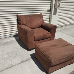 Brown Chair With Ottoman 
