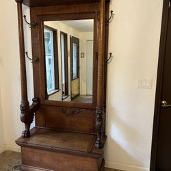 Lovely  Antique Tiger Oak Hall Tree With Lidded Bench