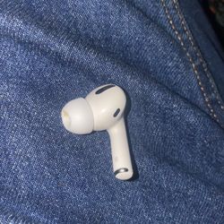 AirPod Pro Right Side 