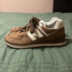 Brown New balance Shoe