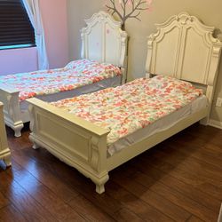 2 Twin Bed 