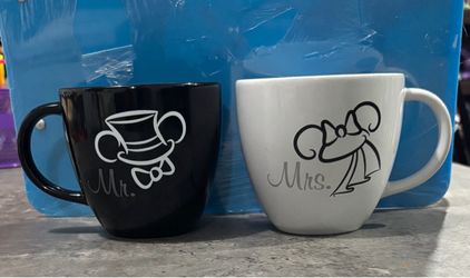 Mr. and Mrs. Mickey And Minnie Mouse Bride And Groom Coffee Mugs