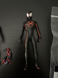 MEZCO MILES MORALES