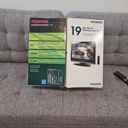 19" Toshiba HD LCD TV 