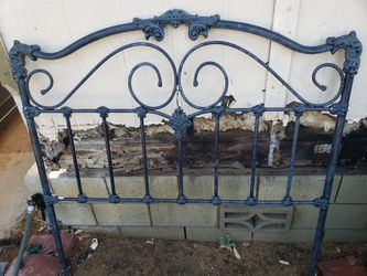 Antique Wrought iron twin bed
