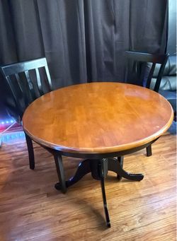 Dining table with 2 chairs