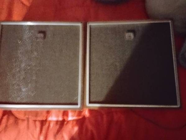 Pair Of Vintage Sony Bookshelf Speakers