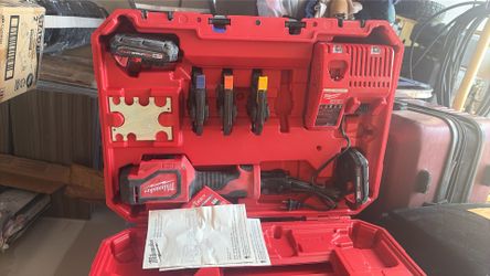 Milwaukee M18 Short Throw PEX Press Tool Kit – Complete – Like New