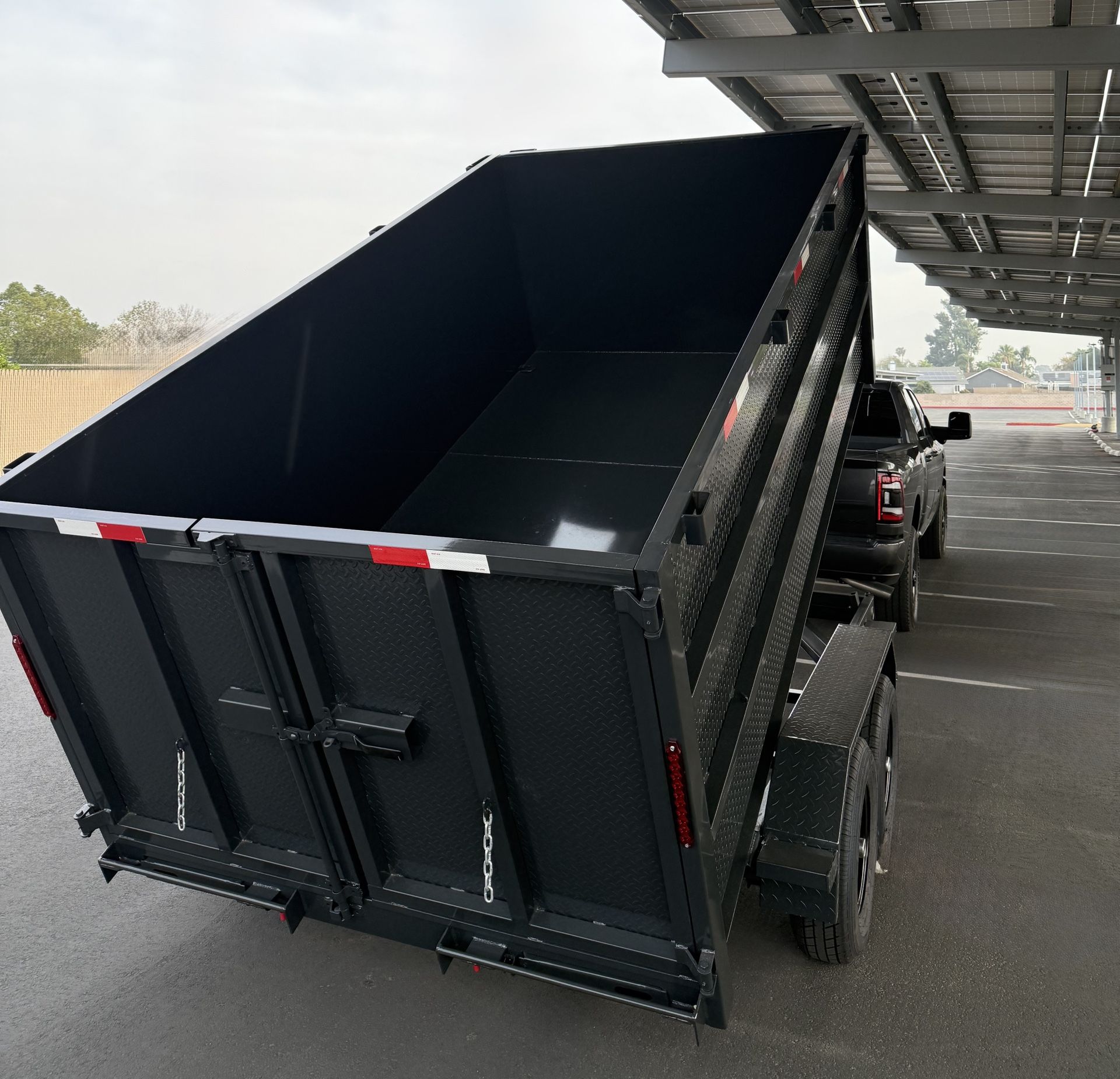 Scissor Lift Hydraulic Dump Trailer/ Traila de Tijera