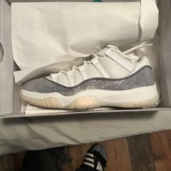Retro 11 Low 