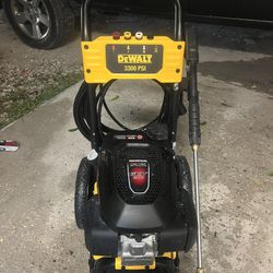 Dewalt 3300psi Gas Pressure Washer 