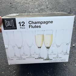 12 Brand New Champagne Flutes 