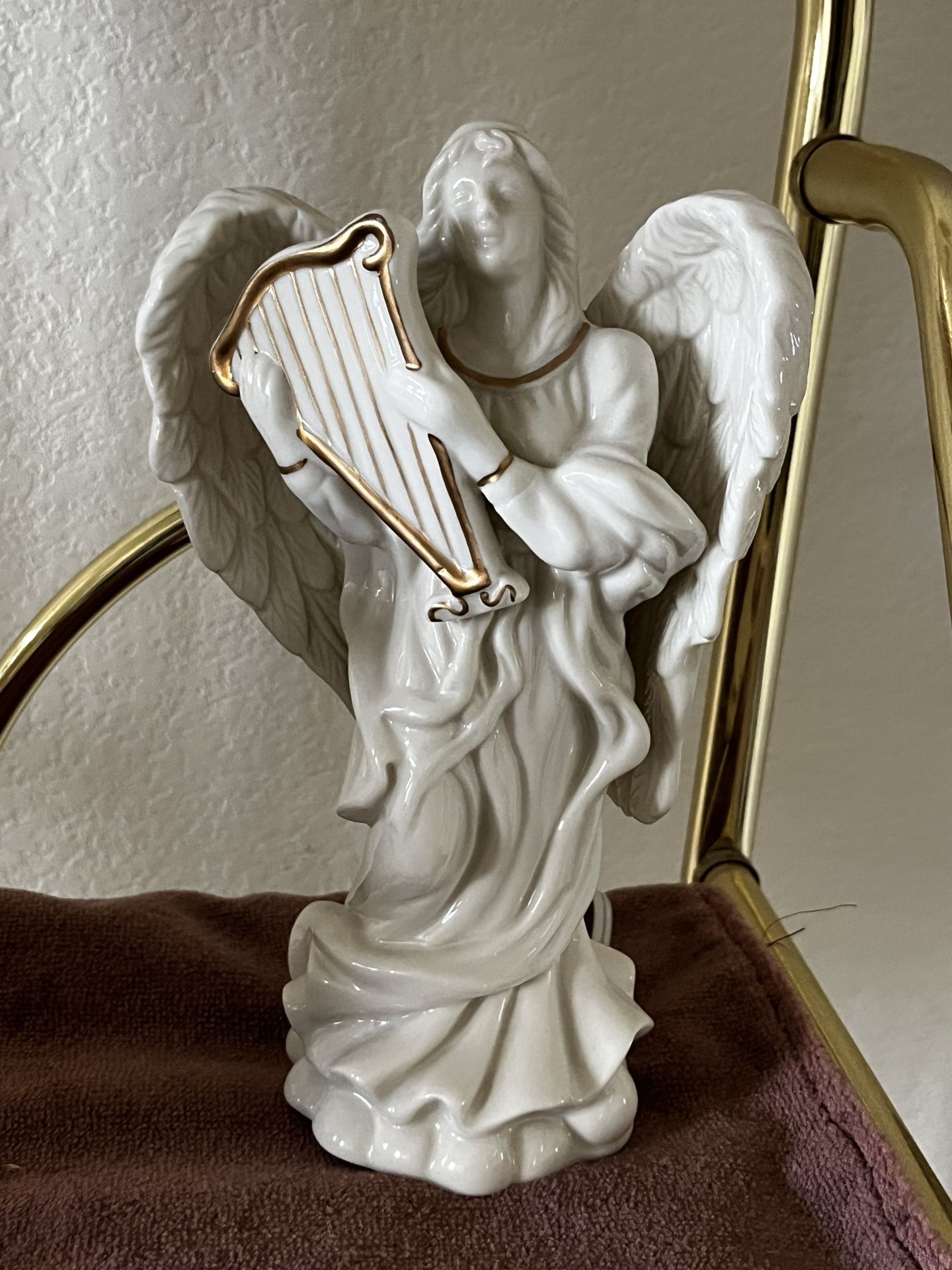 Porcelain Figurine Angel with Wings Playing a Harp Gold Accents Nightlight
