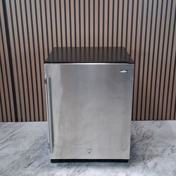 U-Line 24" Refrigerator with 5.2 cu. ft. Capacity, 94-Bottle Capacity, 148-Can Capacity - Panel Ready Solid, Reversible Hinge (UHRE524IS01A-D-0010)