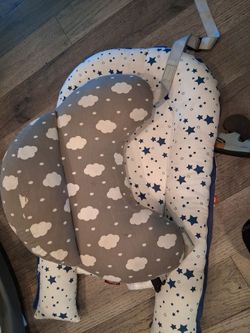 Breastfeeding pillow and baby sleeping cushion mat