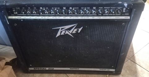 Peavey Special 212 amplifier
