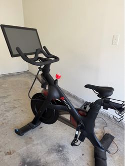 Peloton Bike