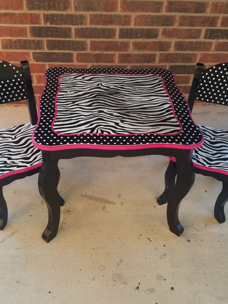 Zebra Kids Table & Chairs Set