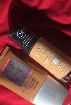 Set of revlon foundations