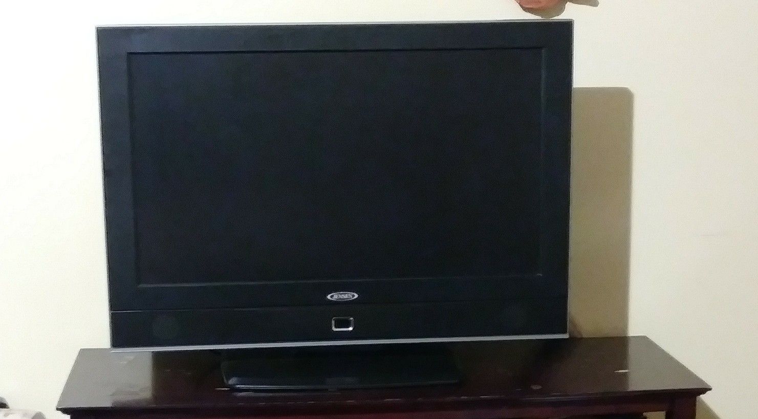Jensen 32 inch flat screen tv