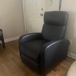 Massage Recliner In Good Shape And Massage Your Back 