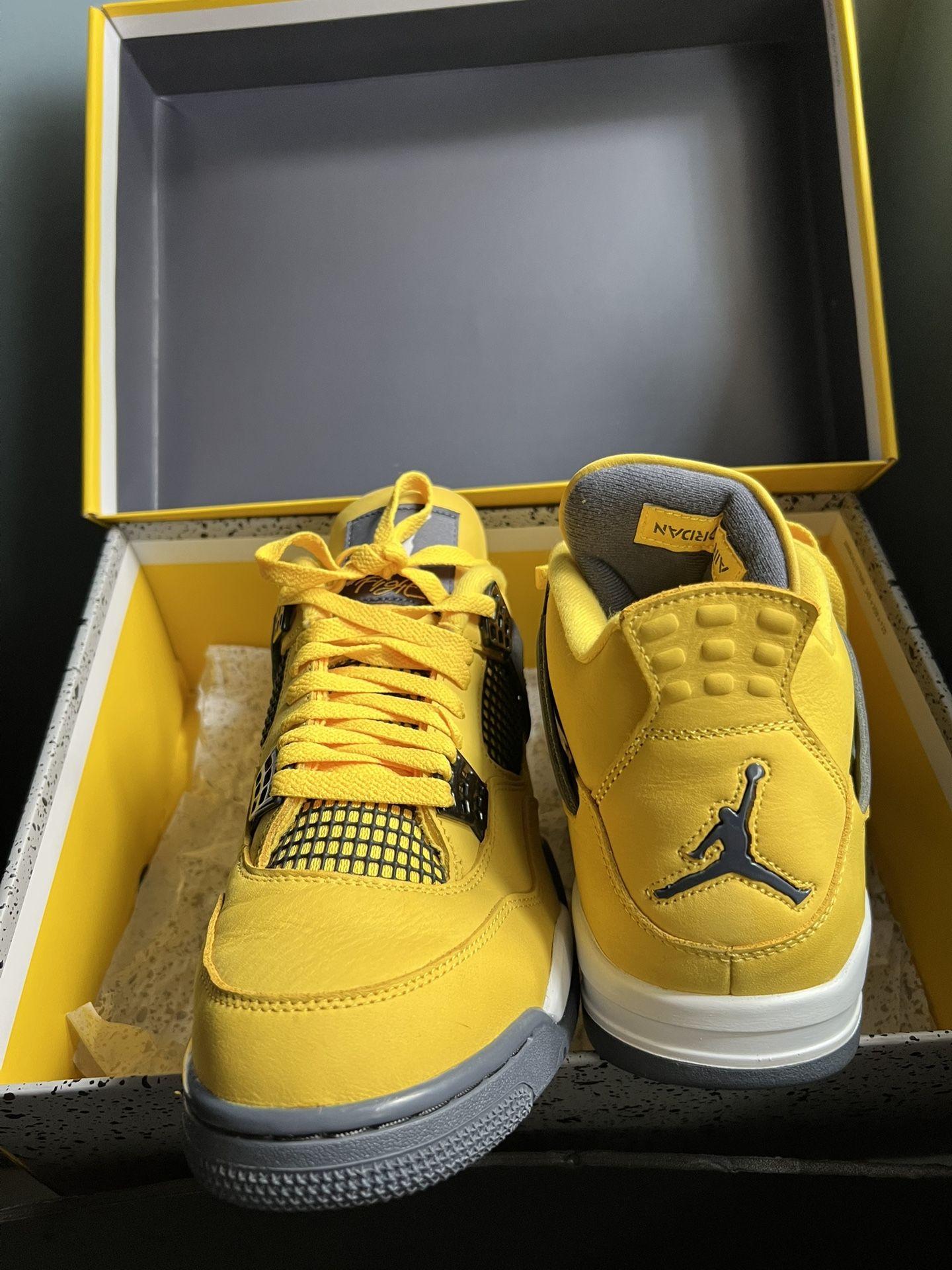 Nike Air Jordan 4 Retro lighting Thunder Tour Yellow