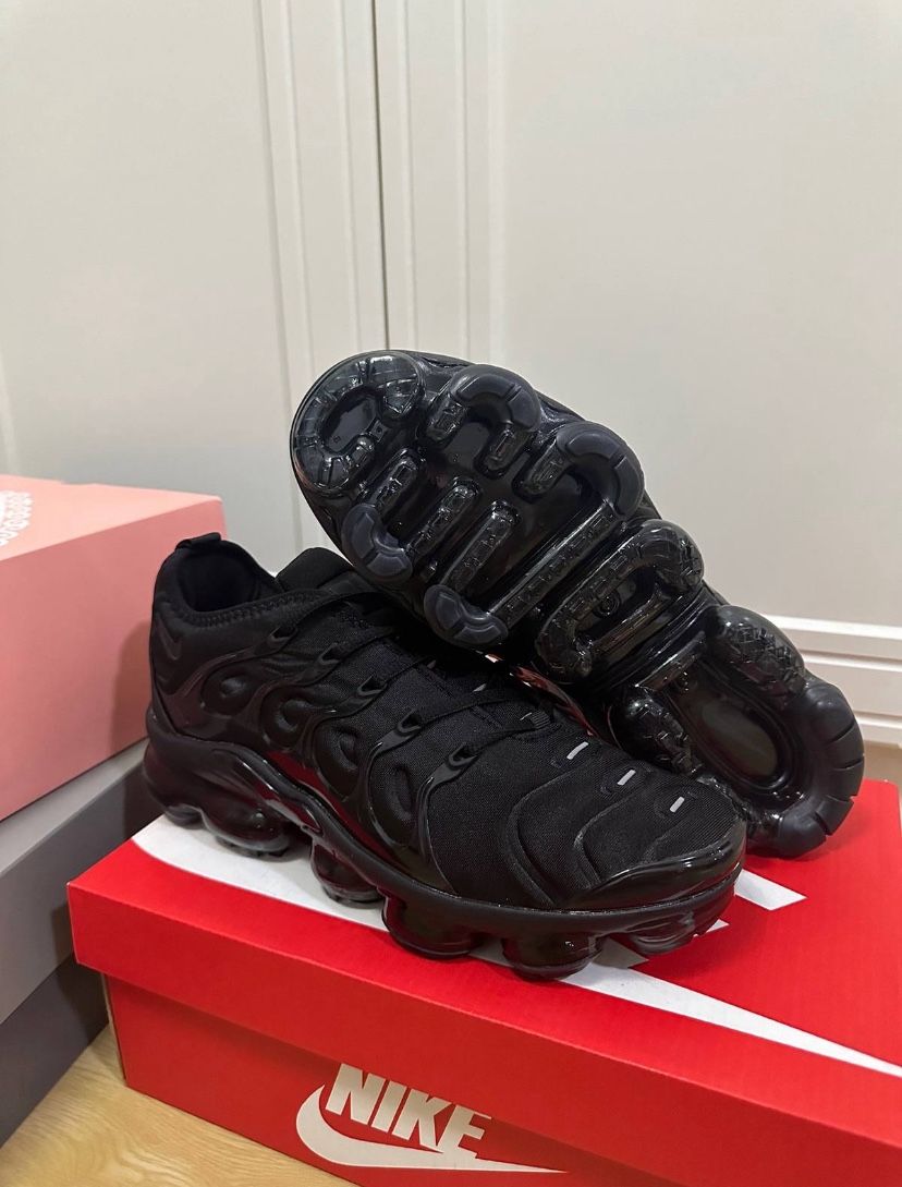 vapor maxes brand new