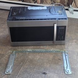 Samsung Microwave, Stainless, With Bracket