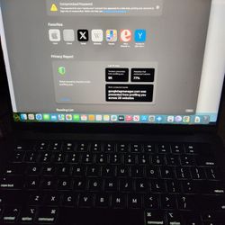 Macbook Pro 2023 14" M3 pro 16 Gig 512 Gig 