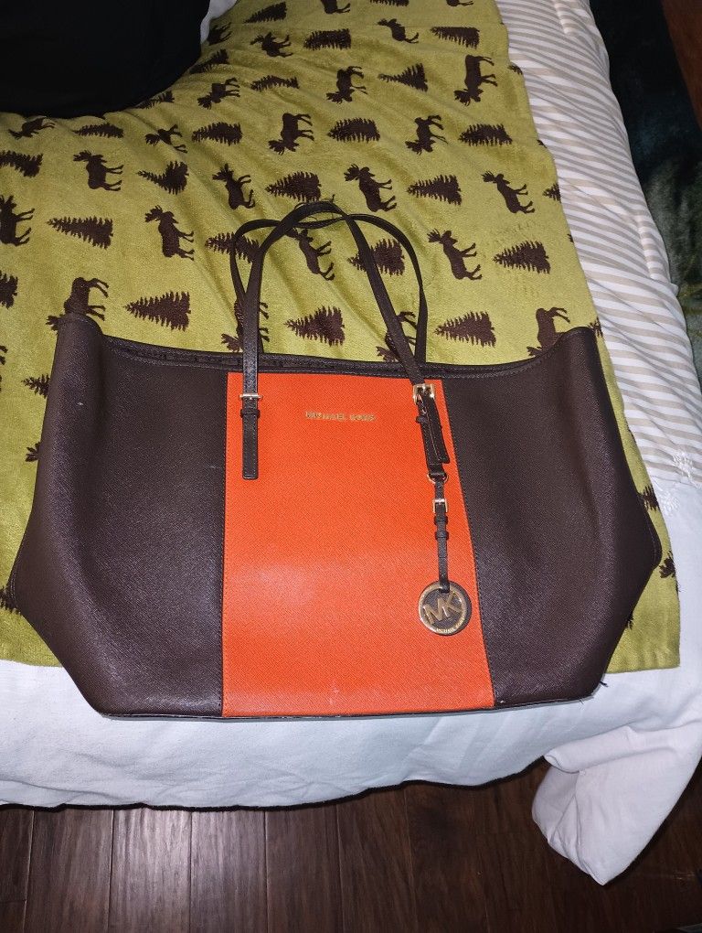 Authentic Micheal Kors Tote Purse