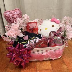 women’s valentines basket with pink sp5der hoodie 