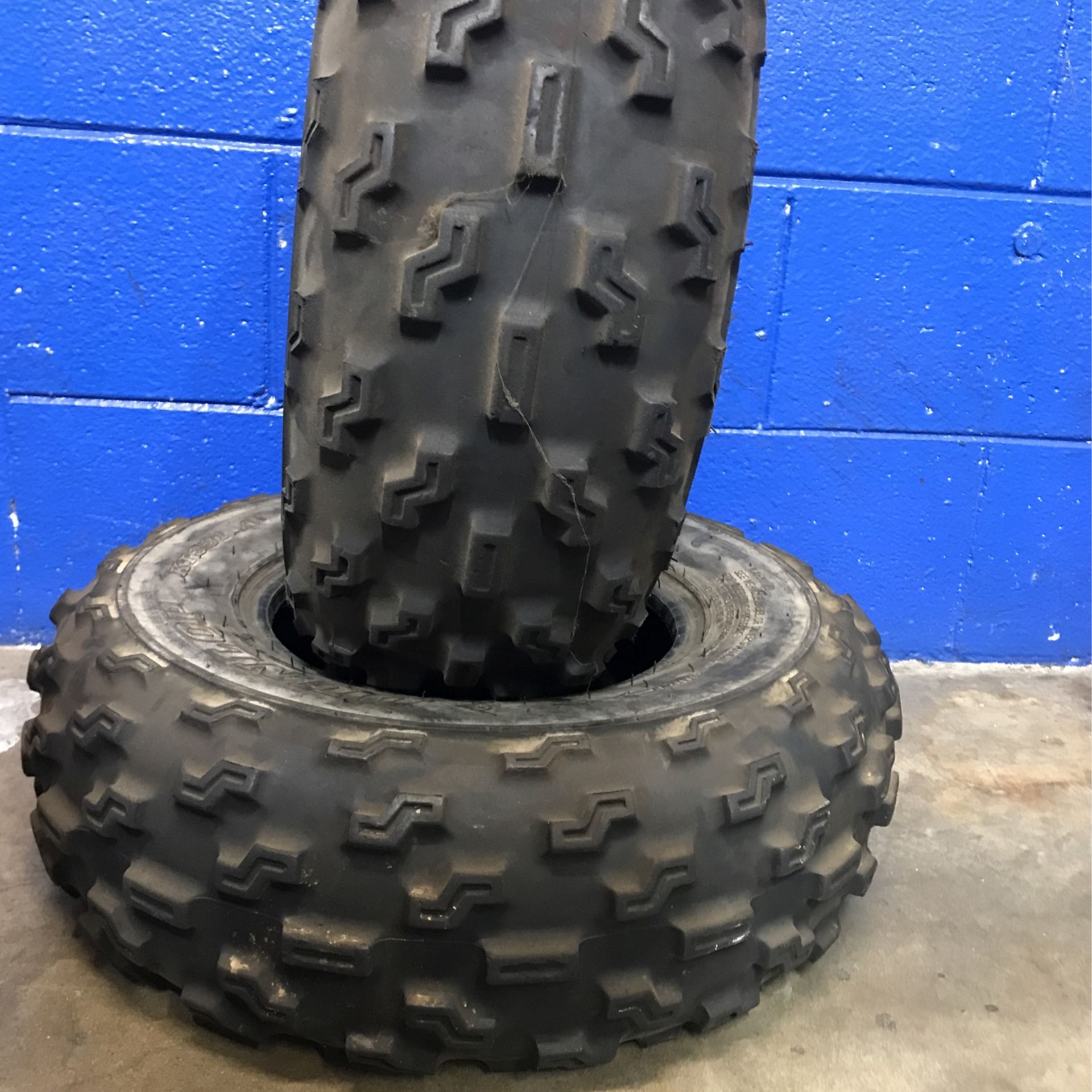 Dunlop Kt331 21x7-10