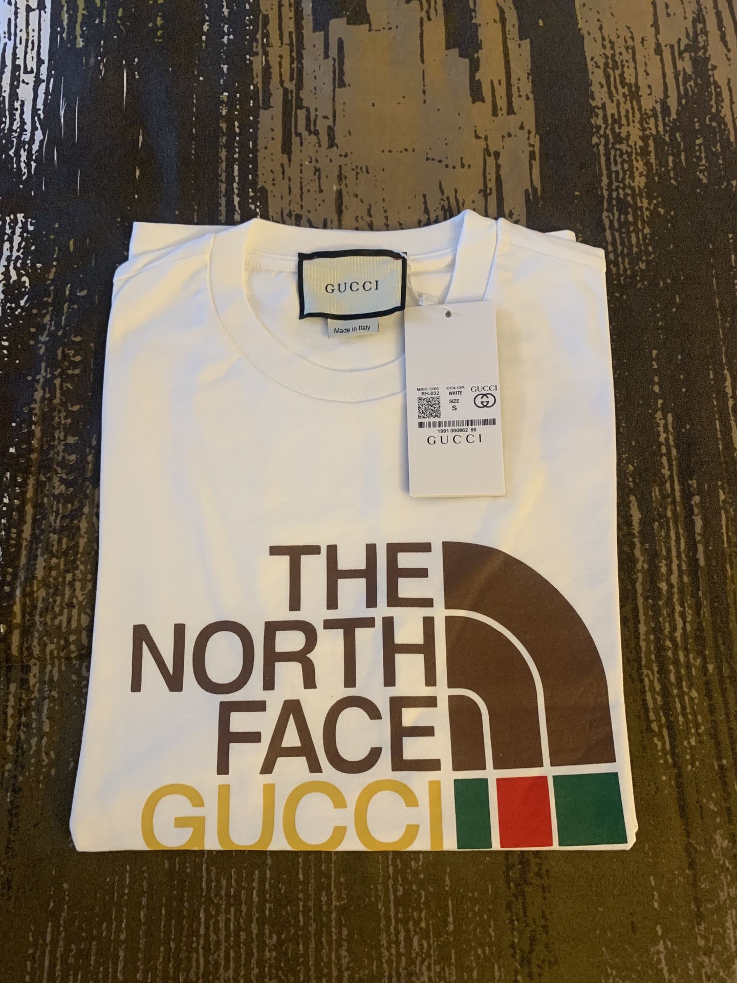 Northface Gucci Men White Color Small Size