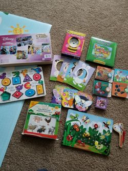 Learning set, books, puzzles, magnetic boards