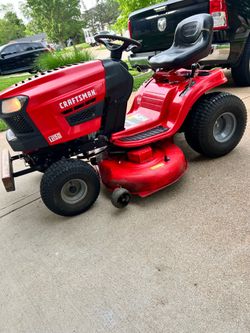 Craftsman T150 46 Inch Riding Lawnmower